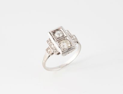 White gold (750) and platinum (850) ring...