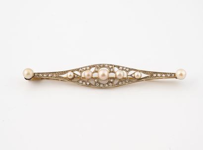 Barrette brooch in yellow gold (750) with...