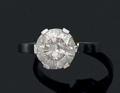Bague solitaire en platine (950) ornée d'un...