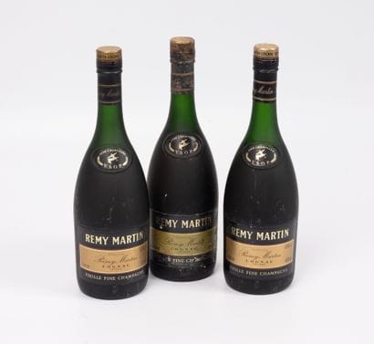 REMY MARTIN
3 bouteilles de Cognac.
70 cl.
Fine...