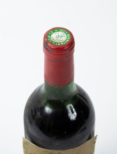 CHÂTEAU BELLEVUE FIGEAC
1 bouteille, 1981.
Saint-Emilion.
Niveau...