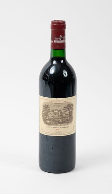 CHÂTEAU LAFITE ROTHSCHILD
Une bouteille,...
