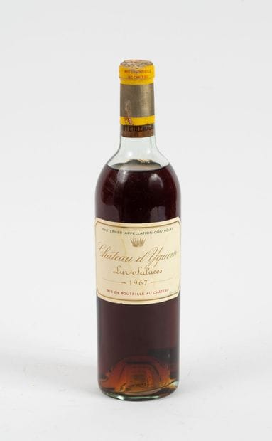 CHÂTEAU D'YQUEM
Une bouteille, 1967.
Lur-Saluces.
Sauternes....