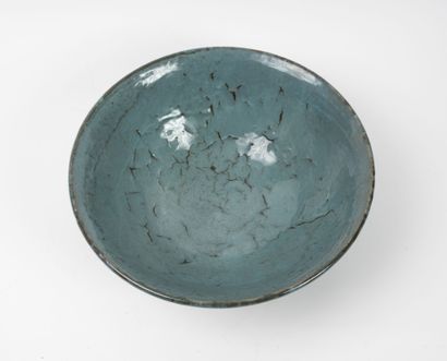 Large bowl on heel.
Enameled stoneware.
Signed...