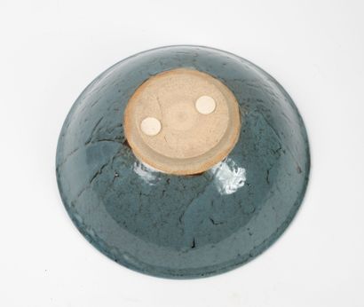 Large bowl on heel.
Enameled stoneware.
Signed...