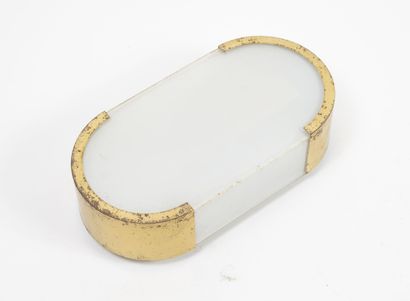 ATELIERS PERZEL
Oval ceiling light.
Model...