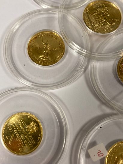 Lot of 15 yellow gold medals (999) including...