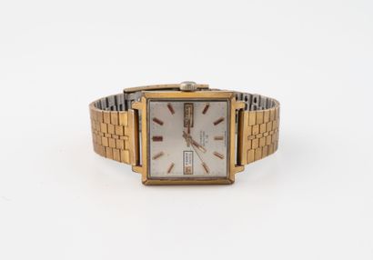 TISSOT 
Men's wristwatch in gilt metal, square...