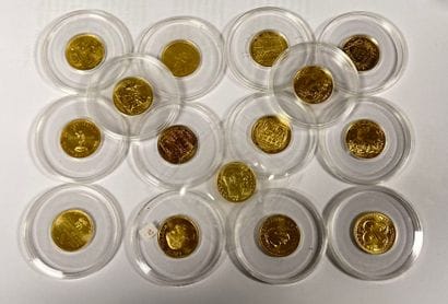 Lot of 15 yellow gold medals (999) including...