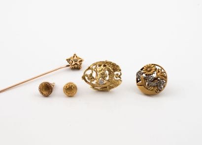 Yellow and pink gold (750) lot including...