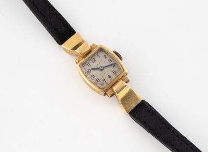 AXA
Ladies' wristwatch, tonneau case in yellow...