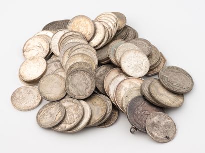 FRANCE,
Lot de pièces et médailles en argent...