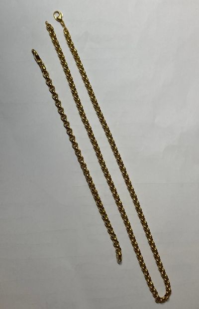 Half set in yellow gold (750) comprising...
