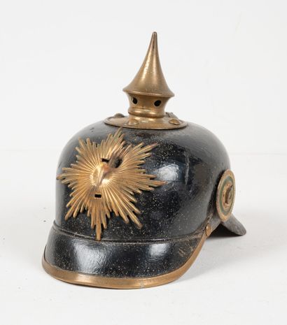 ALLEMAGNE
Saxon tip helmet, impacted. Patent...