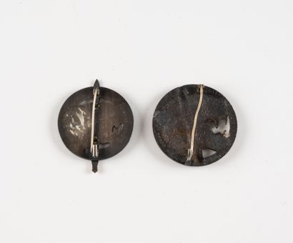 Two badges: Commando 610 (Drago) and Commando...