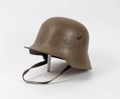 German helmet, model 1916.
In feldgrau-painted...