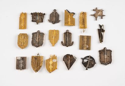 Eighteen THAI badges, including montagnards....