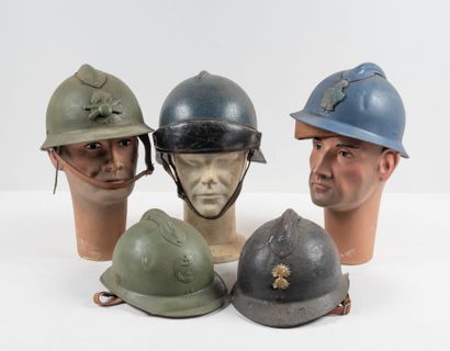 FRANCE
Lot de cinq casques comprenant un...