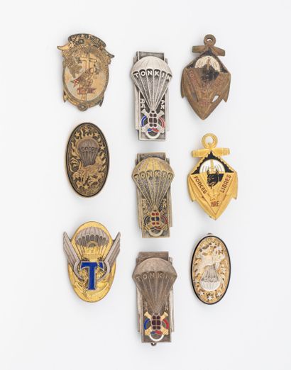 Neuf insignes : Brigade Marine Extrême -Orient...