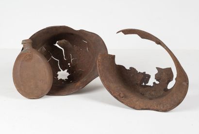 ALLEMAGNE
Deux casques d'acier modèle 1916,...