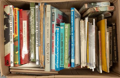 Lot de livres sur la 2e G.M. Uniformologie,...