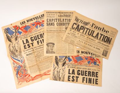 Lot de six journaux dont deux sur la libération...