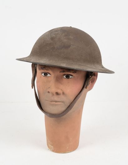 USA
Casque US modèle 1917 en acier recouvert...
