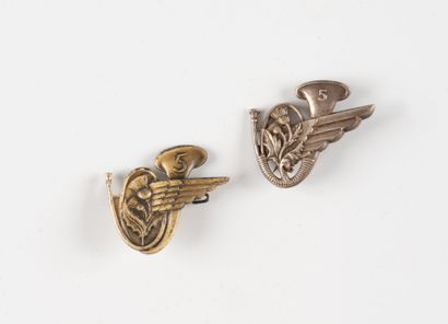 Two badges of the 5e Bataillon de Chasseurs...