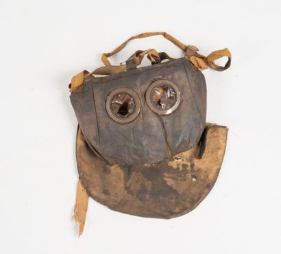 FRANCE
French M2 gas mask and canvas carrying...