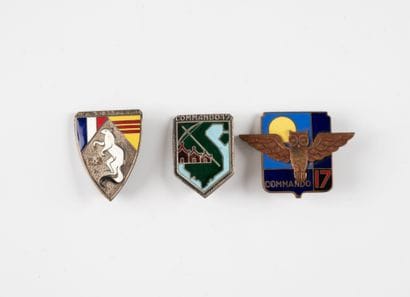 Three badges: Commando n°3, Commando N°17...