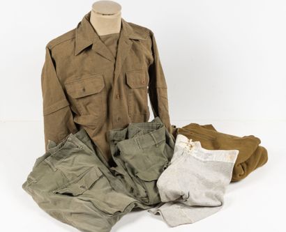 USA
Lot comprenant deux pantalons HBT (accidents...