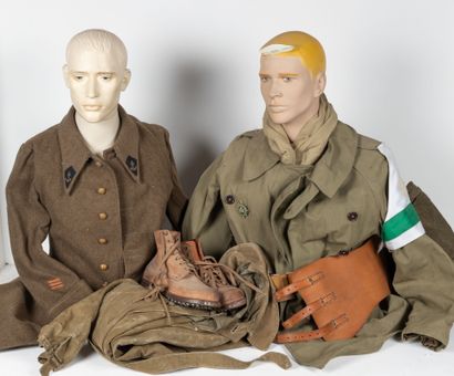 FRANCE
Lot d'uniforme comprenanrt une capote...