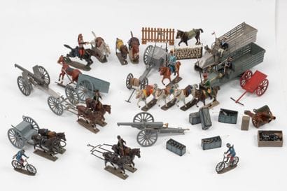 C.B.G
Cavalerie et artillerie.
Lot de figurines,...