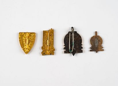 Four badges: Commando N°36 - 2eme RSM, two...
