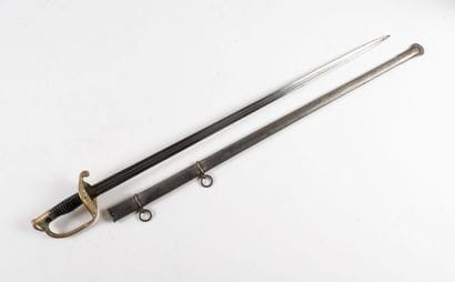 FRANCE
Sabre modèle 1845. Poignée en laiton...