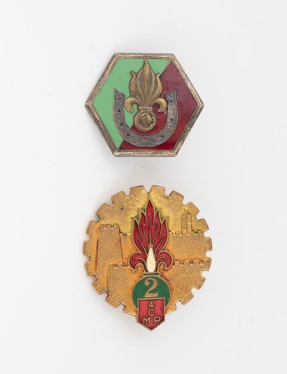 Two badges: Compagnie auto du 1e R.E.I. (D....