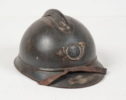 FRANCE
Adrian model 1915 helmet with Chasseurs...