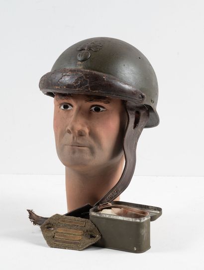 FRANCE
Casque modèle 1935 de troupes motorisées....