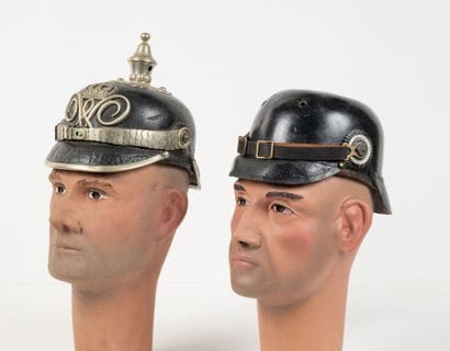 ALLEMAGNE
Berlin police helmet, monogrammed...