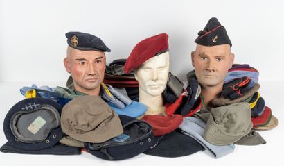 FRANCE
Fort lot de bonnets de police toutes...