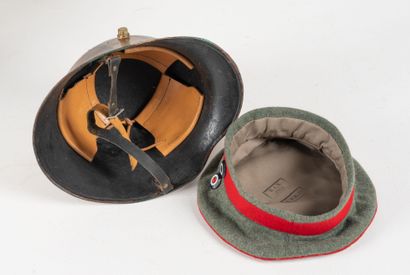 ALLEMAGNE
Lot comprising a 1916 model helmet...