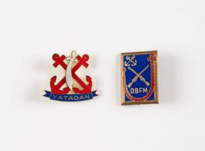 Two badges: Commando Marine Yatagan. Enamel...