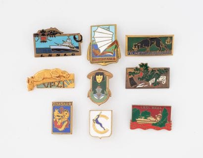 Eight marine badges including Dinassau 2,...