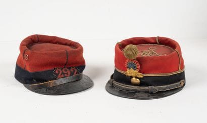 FRANCE
Lot comprenant un képi modèle 1884...