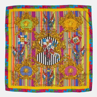 Atelier VERSACE
Carré en twill de soie imprimé...