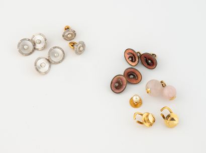 Lot of four pairs of yellow and white gold...