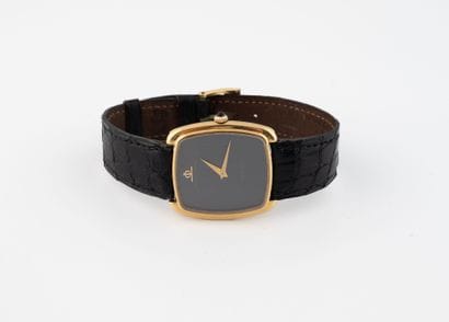 BAUME ET MERCIER
Men's wristwatch in yellow...