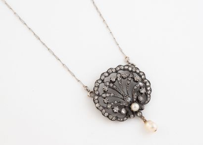 White gold (750) forçat link necklace, centered...