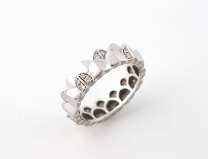 FRED Paris
Bague modèle Vagues en or gris...