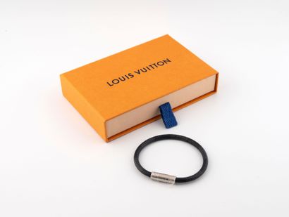 Louis VUITTON
Bracelet en toile damier graphite...